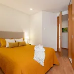 Host Wise - Bright And Cozy House With Dom Luis Bridge View