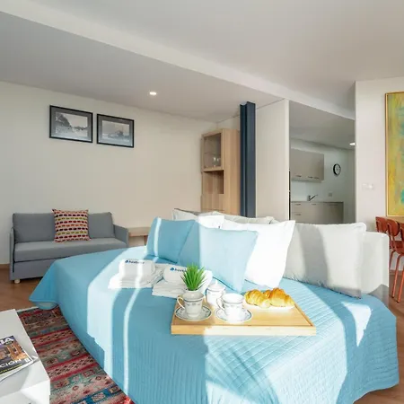 Host Wise - Bright And Cozy House With Dom Luis Bridge View