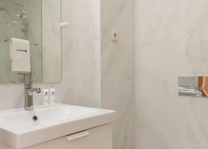 Host Wise - Bright&cozy House With Dom Luís Bridge View