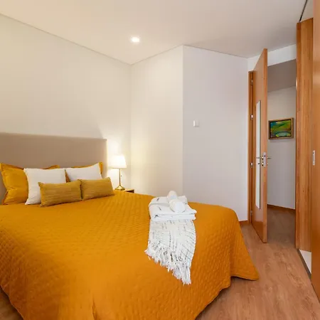 Host Wise - Bright And Cozy House With Dom Luis Bridge View