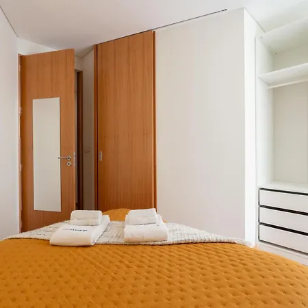 Host Wise - Bright And Cozy House With Dom Luis Bridge View * Porto